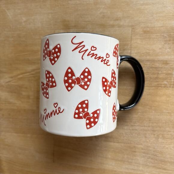Disney Minnie Mouse Ceramic Mug Coffee Cup Red Polka Dot Bows Black Handle Gift - Picture 3 of 7